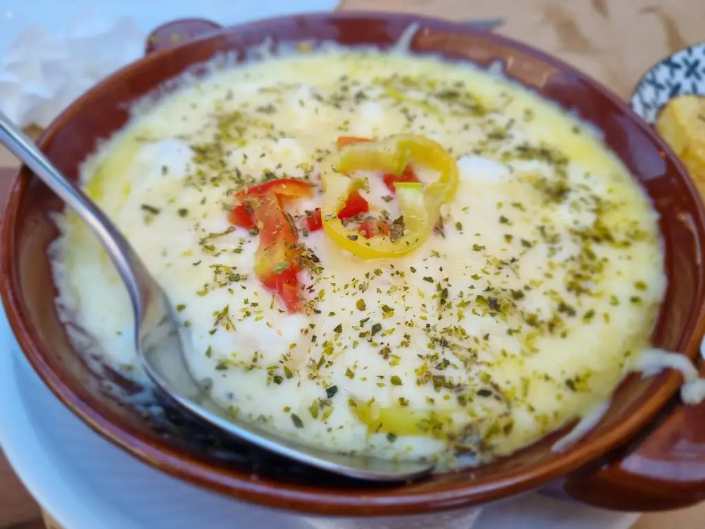 George Neagu_Perasma Taverna_Níkiti_recensione