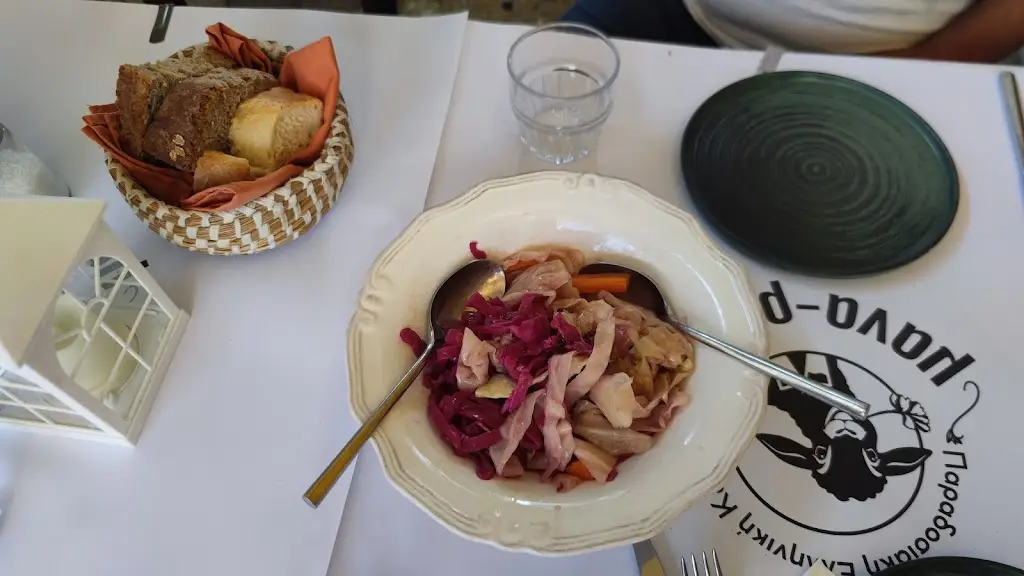 Mana Raki_Dhafní_slider_image_2