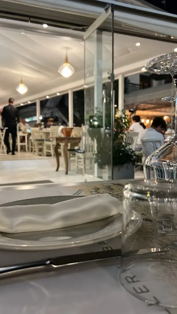 Kritikos Gallery & Restaurants_Ouranoupolis_slider_image_3