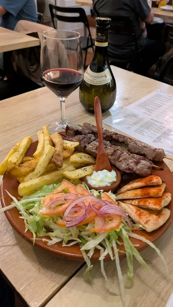 Аліна Гапєєва_Restaurant Pirgos_Ouranoupolis_review