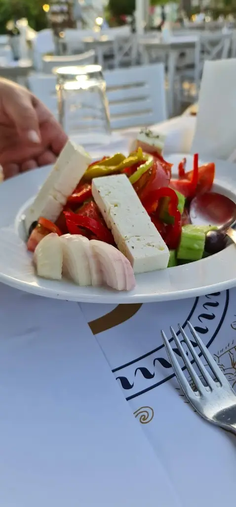 Menu_The Golden Hook_Ouranoupolis_image_5