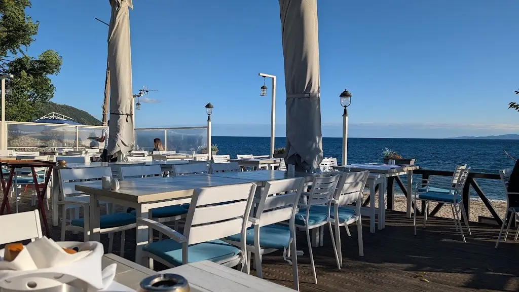 The Golden Hook_Ouranoupolis_slider_image_3