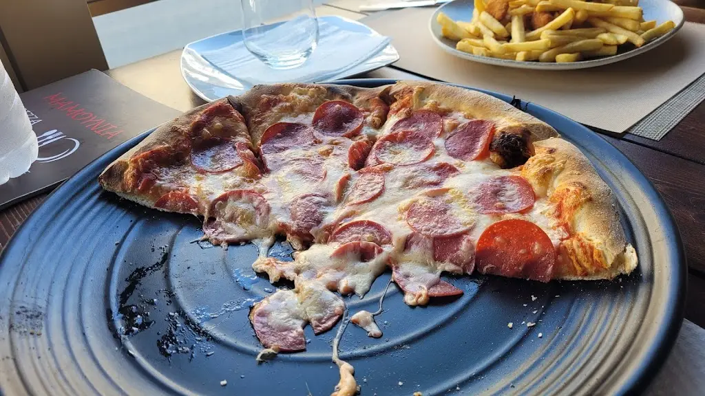 strzaly_Mamounia Pizza Steak Burger House_Ouranoupolis_review