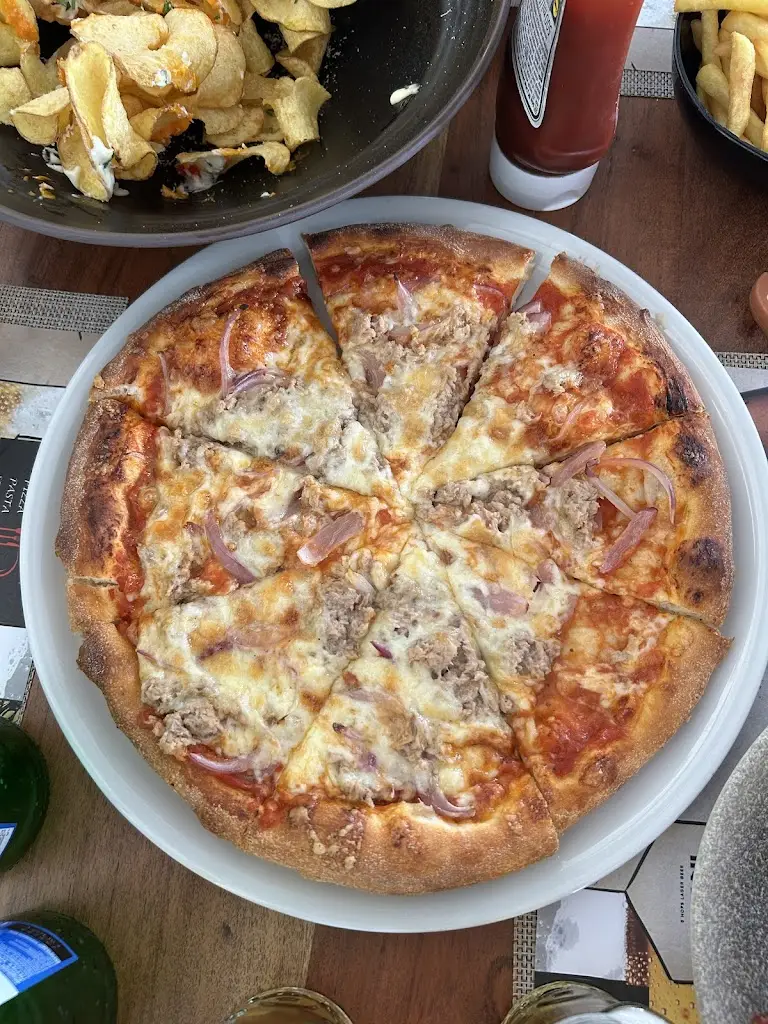 Mamounia Pizza Steak Burger House_Ouranoupolis_slider_image_3