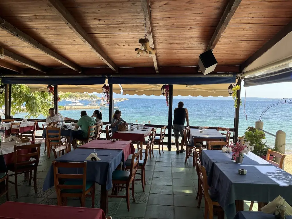 Traditional Tavern Restaurant in Ouranoupolis
