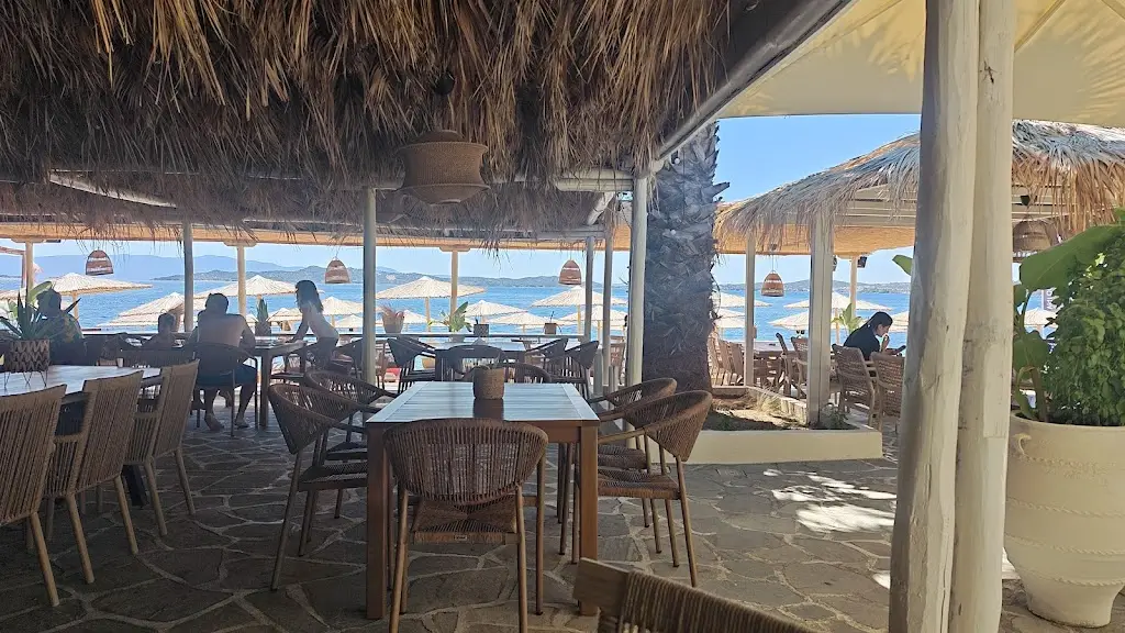Mihai Lilea_THALASSA BEACH BAR RESTURANT_Ouranoupolis_review