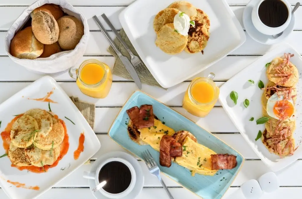 THALASSA BEACH BAR RESTURANT_Ouranoupolis_slider_image_2