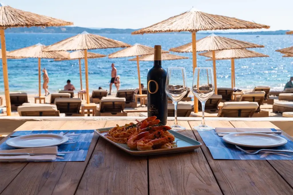 THALASSA BEACH BAR RESTURANT_Ouranoupolis_slider_image_3