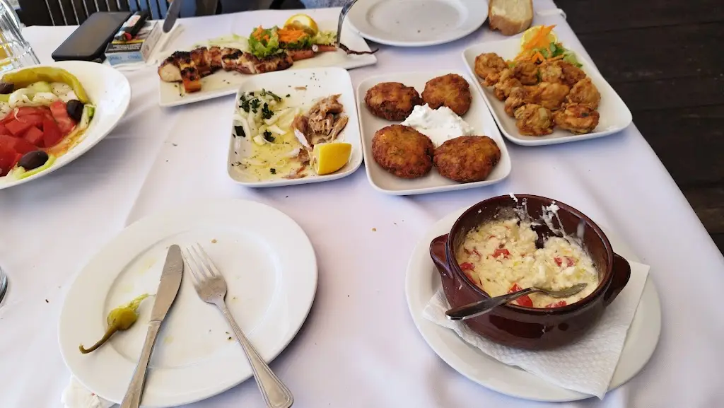 Menu_Tsipouradiko Aroma Glykanisou_Peraía_immagine_6