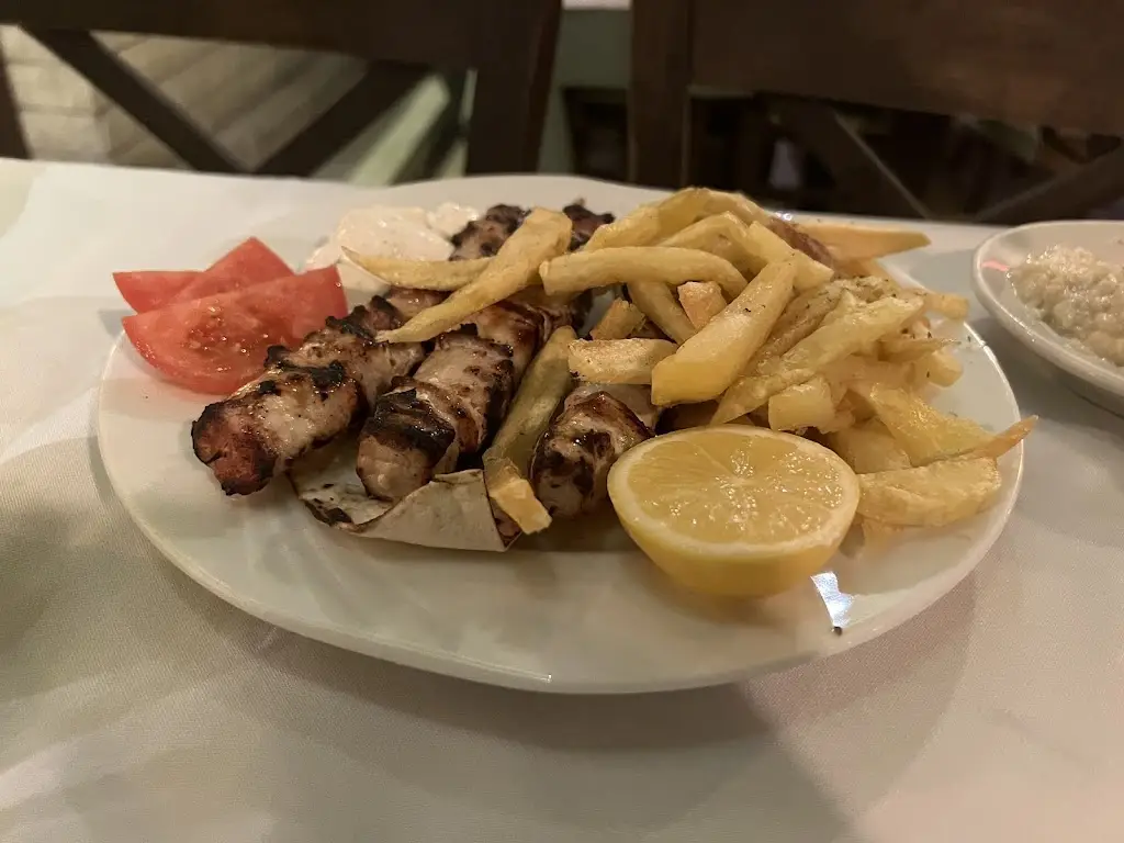 Menu_Tsipouradiko Aroma Glykanisou_Peraía_immagine_9