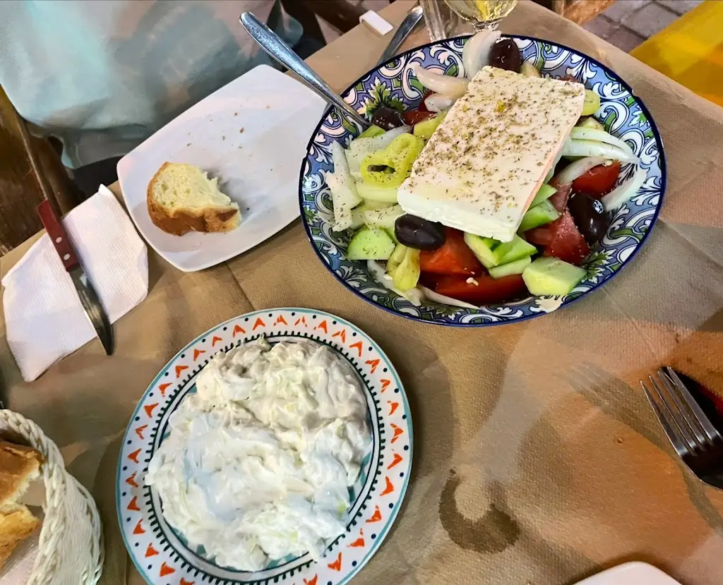 Menu_Makis Tavern_Pefkochóri_image_8