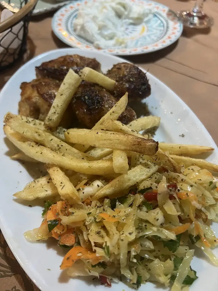 Lastro Ivana_Makis Tavern_Pefkochóri_review