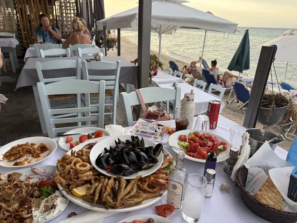 Pi & Fi_Pefkochóri_slider_image_3