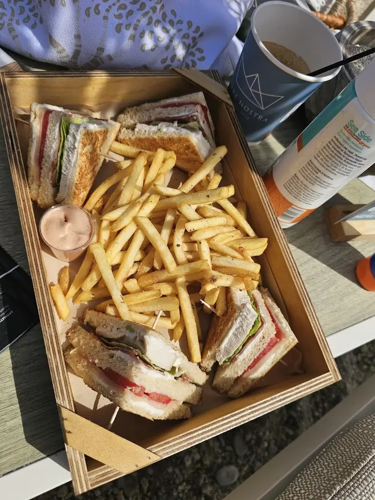 Menü_Mare Nostra_Pefkochóri_Bild_1