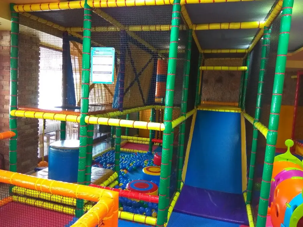 Petrino, Polichni Restaurant in Políchni