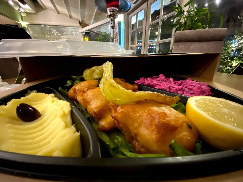 Out of the Blue_Políchni_slider_image_3