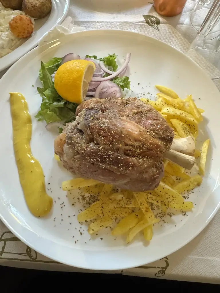 Ανήλιο Ουζερί-ταβέρνα_Políchni_slider_image_2