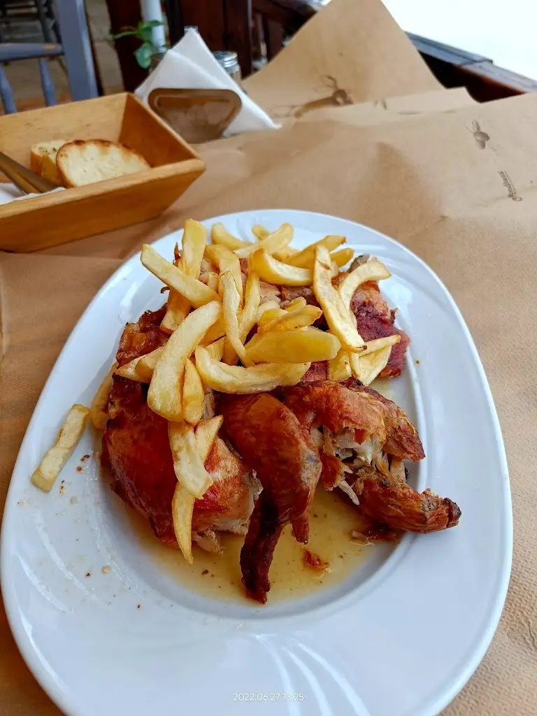 Apostolēs_Polýgyros_slider_image_2