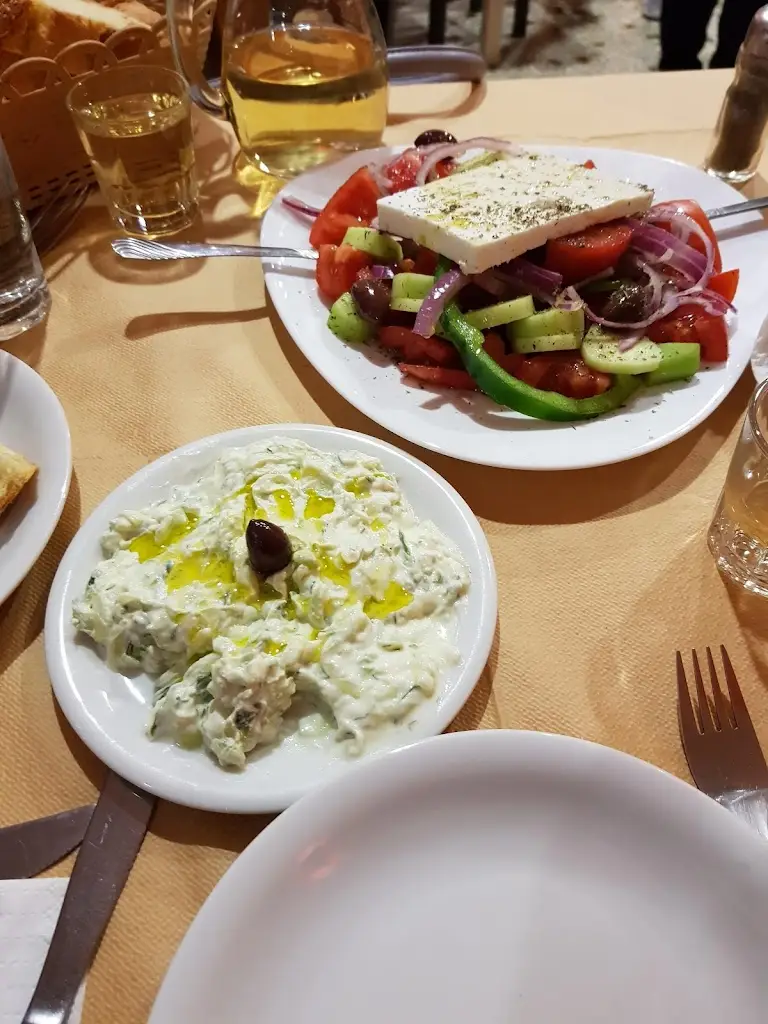 Menü_Oinopátheia_Dhafní_Bild_3