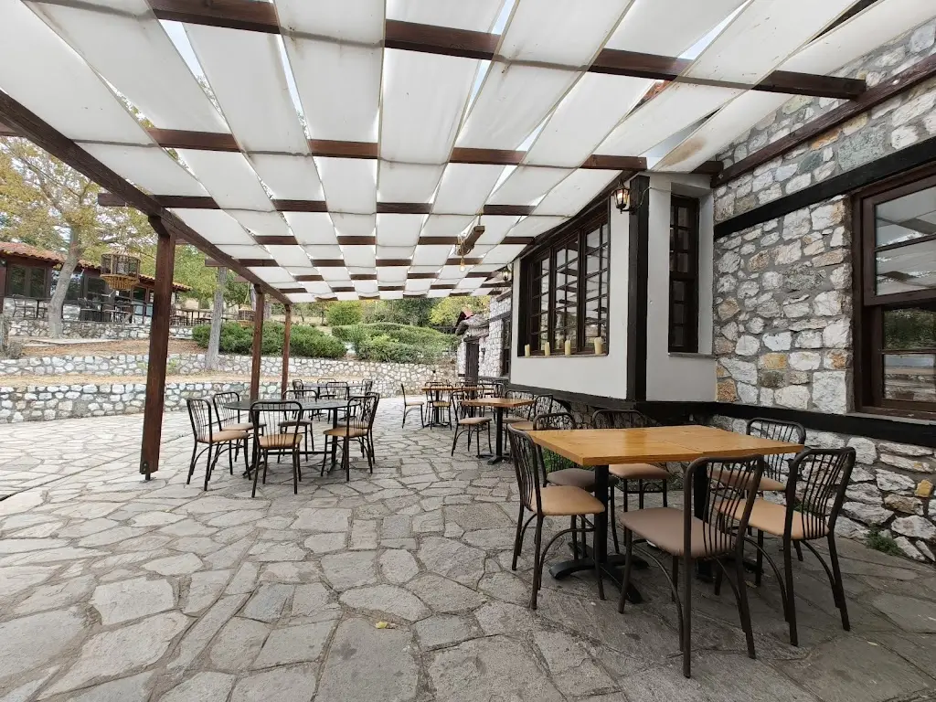 Henry_Αγιονέρι Restaurant_Polýgyros_Bewertung