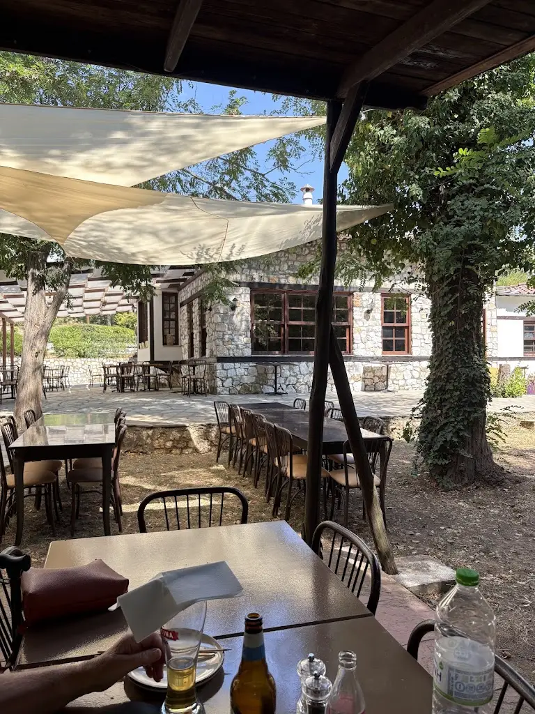 cor kooij_Αγιονέρι Restaurant_Polýgyros_Bewertung