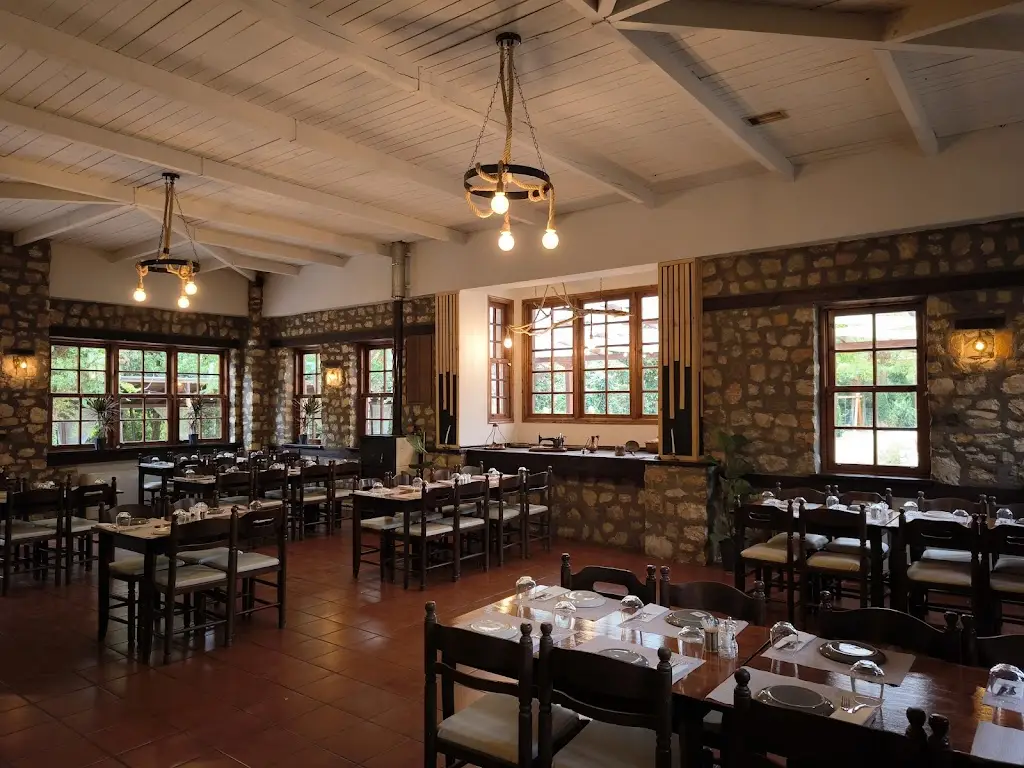 Αγιονέρι Restaurant_Polýgyros_slider_image_2