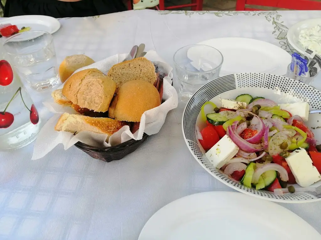 Vanny Art_Το κουτουκάκι_Polýgyros_Bewertung