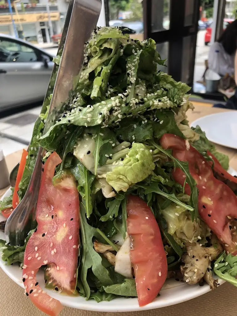 Dr. Nantia Iakovidou_Oneiropagida_Pylaía_review