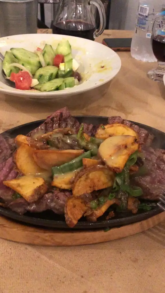 Oneiropagida_Pylaía_slider_image_2