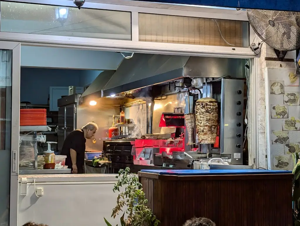 Taverna Giorgakis Restaurant in Sárti