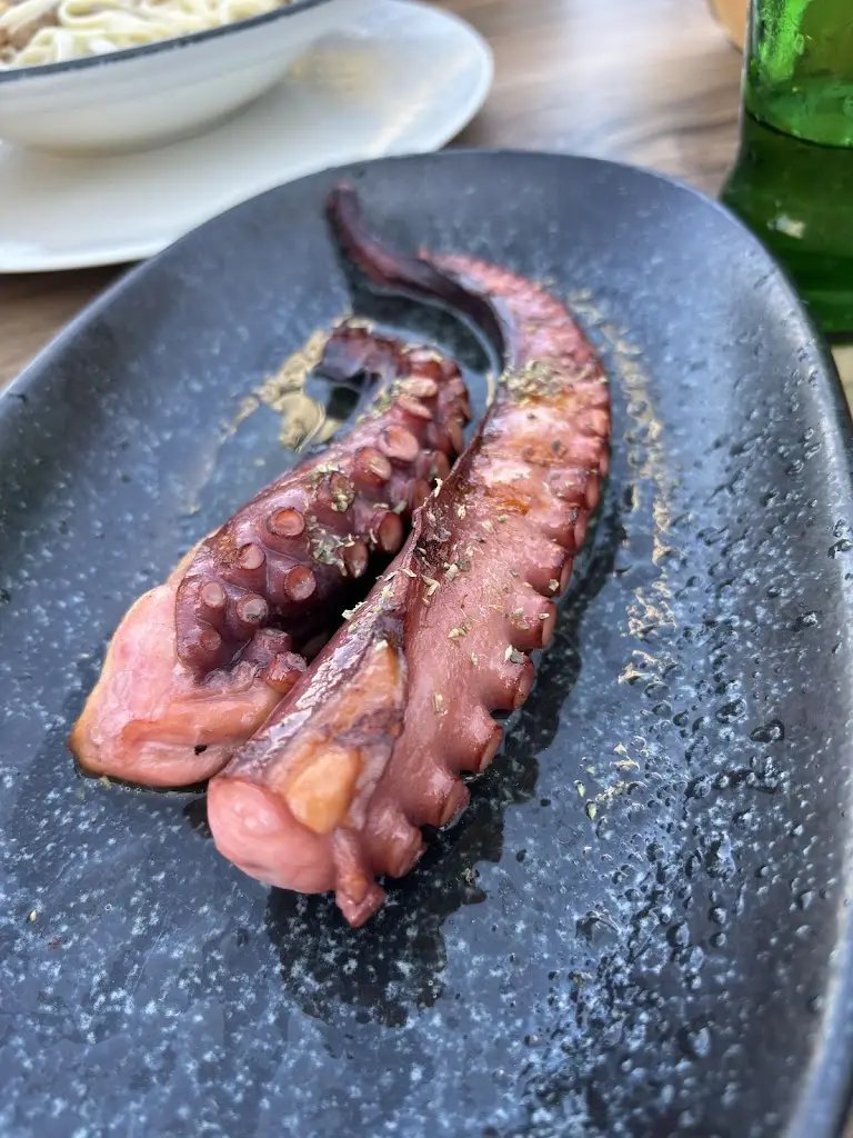 Деница Василева_Ta Vrahakia_Sárti_Bewertung