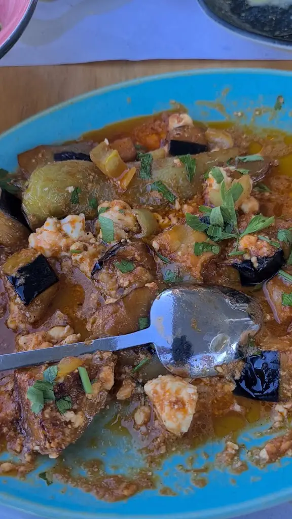 Ta Vrahakia_Sárti_slider_image_2