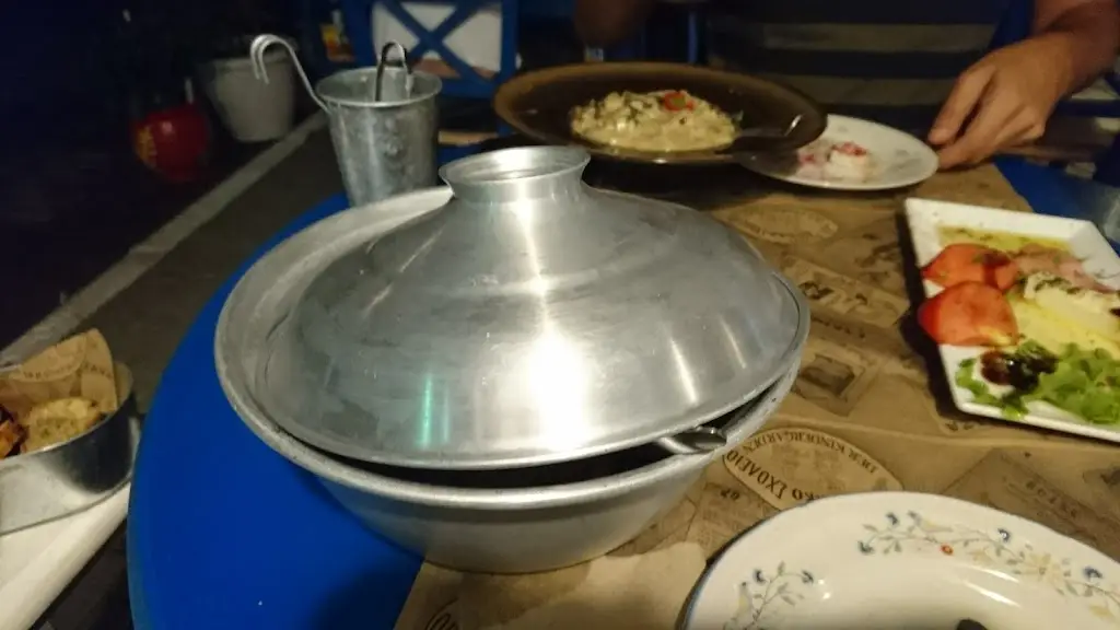 Menu_Lauer House_Sárti_image_9