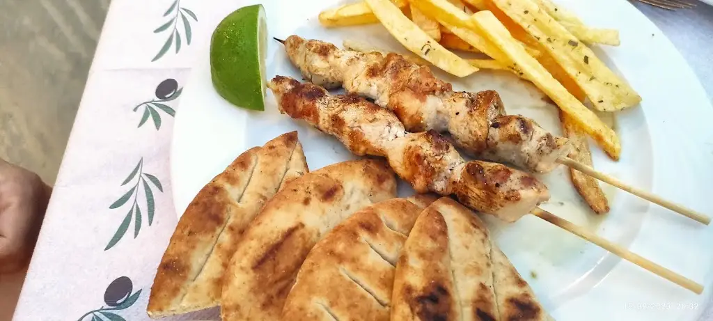 giro 71_Taverna Antoni_Skoútari_avis