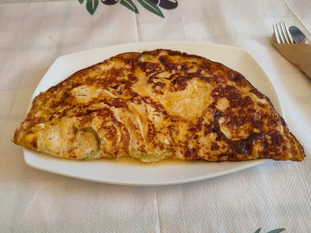 Katarzyna Julke-Bogacka_Taverna Antoni_Skoútari_avis