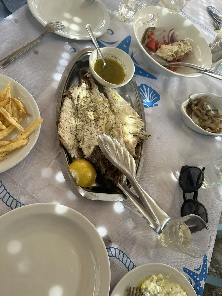 Menu_Ψαροταβέρνα Κατσικάρος_Skoútari_imagen_6