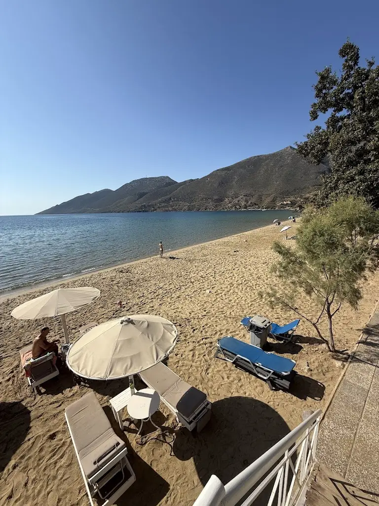 Jan Sýkora_Skoutari beach_Skoútari_avis