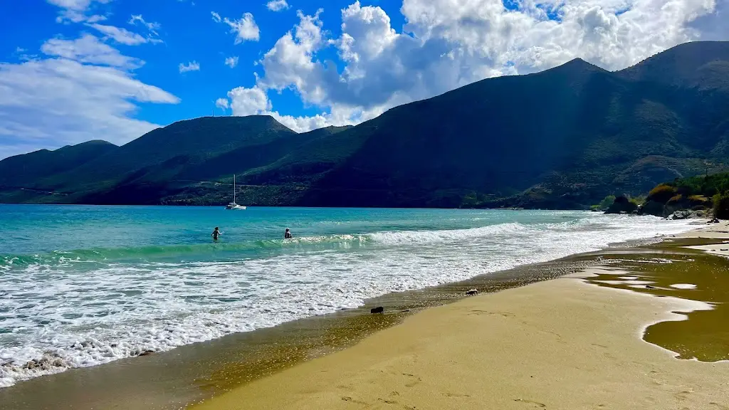 Skoutari beach Restaurant in Skoútari