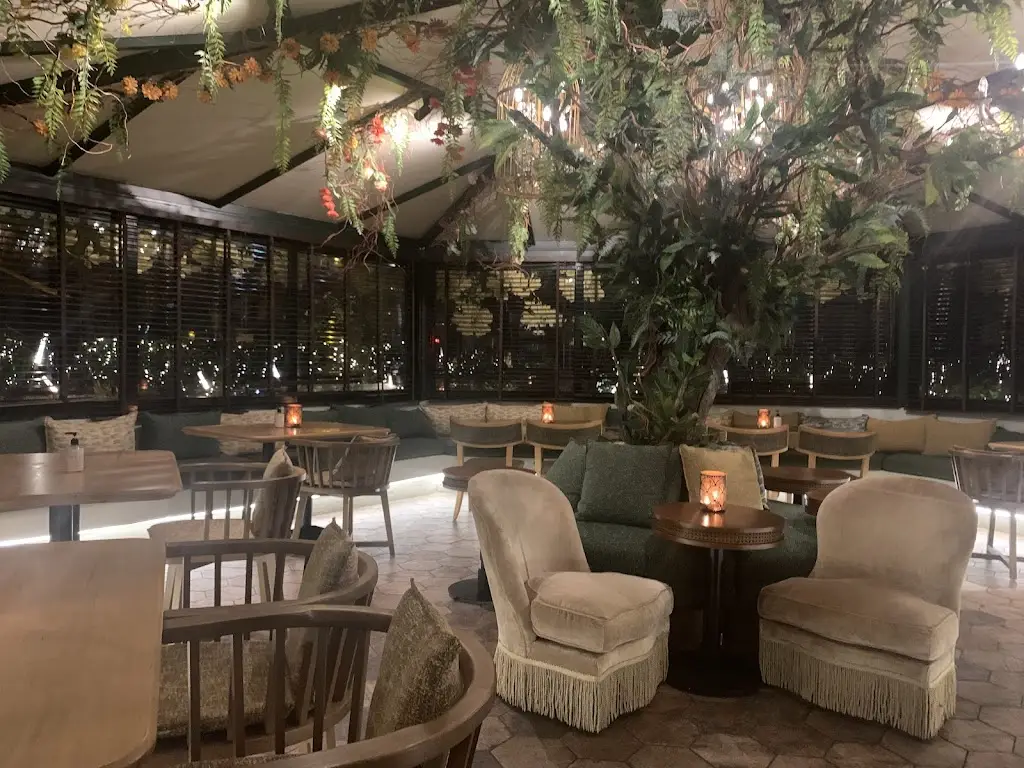 NA Restaurant in Ekáli