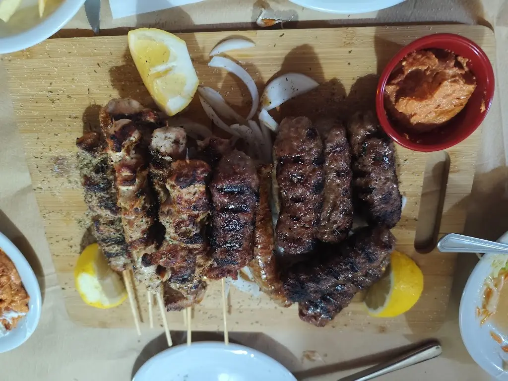 Η Πλατεία Restaurant in Sidirókastro