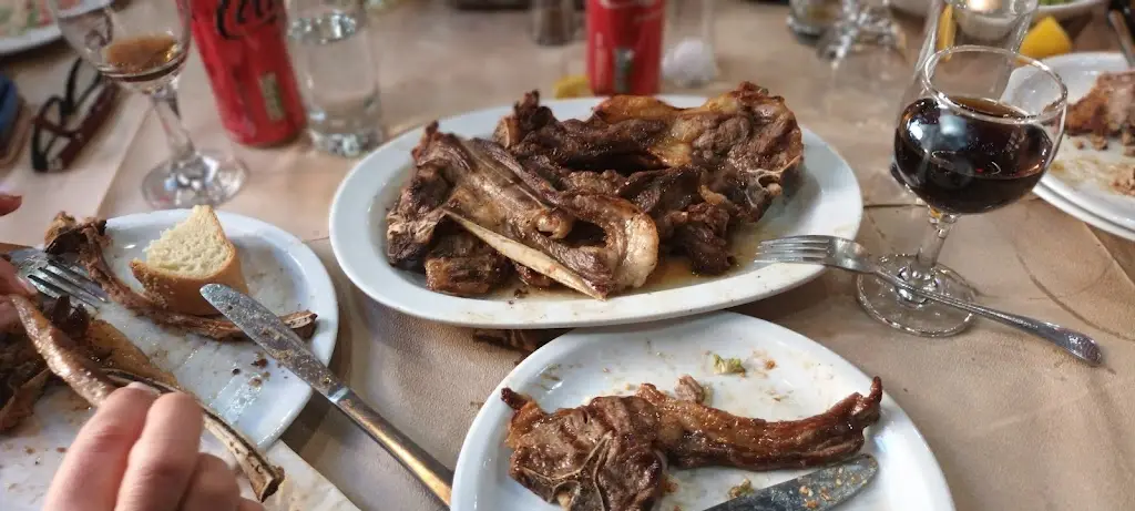 Menü_ΜΑΥΡΟΣ ΓΑΤΟΣ_Erythrés_Bild_2