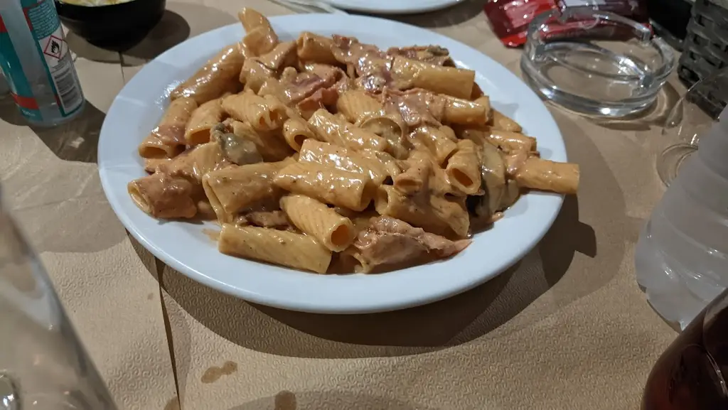 Menü_ΜΑΥΡΟΣ ΓΑΤΟΣ_Erythrés_Bild_5