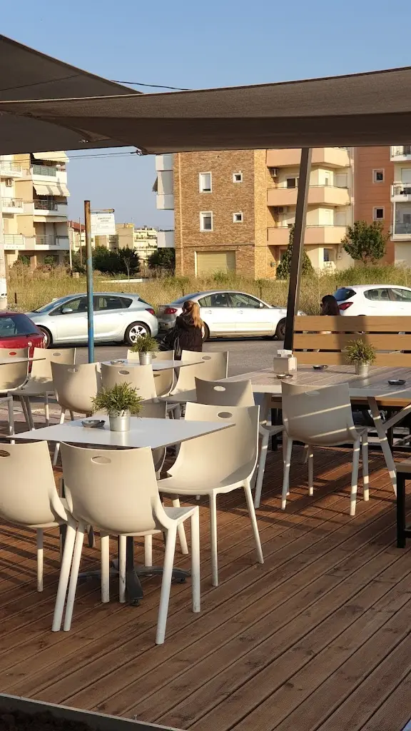 Chrysó Restaurant in Síndos