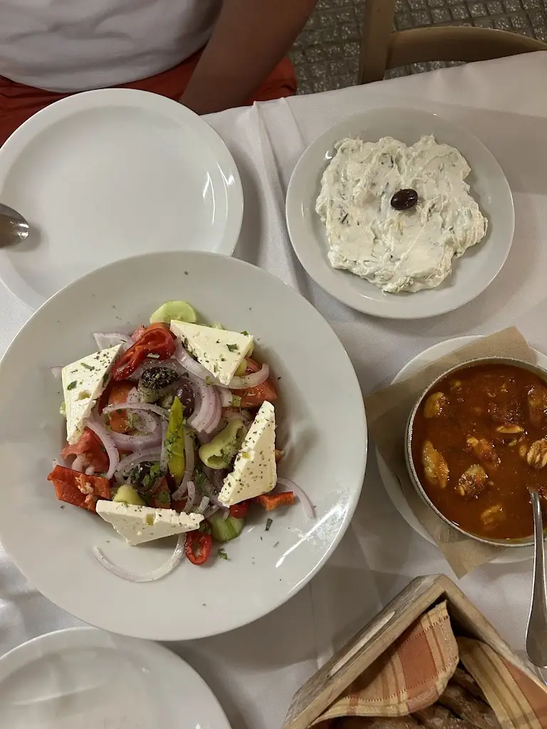 Arkadiusz Kamiński_Tavern 