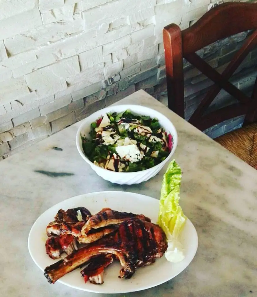 Menü_Καφενείο-ουζερί Ποντίκης_Erythrés_Bild_8