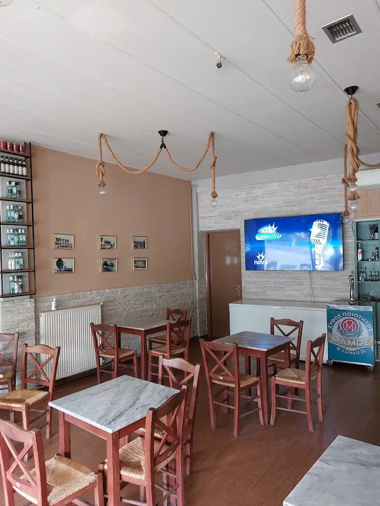 Καφενείο-ουζερί Ποντίκης_Erythrés_slider_image_1