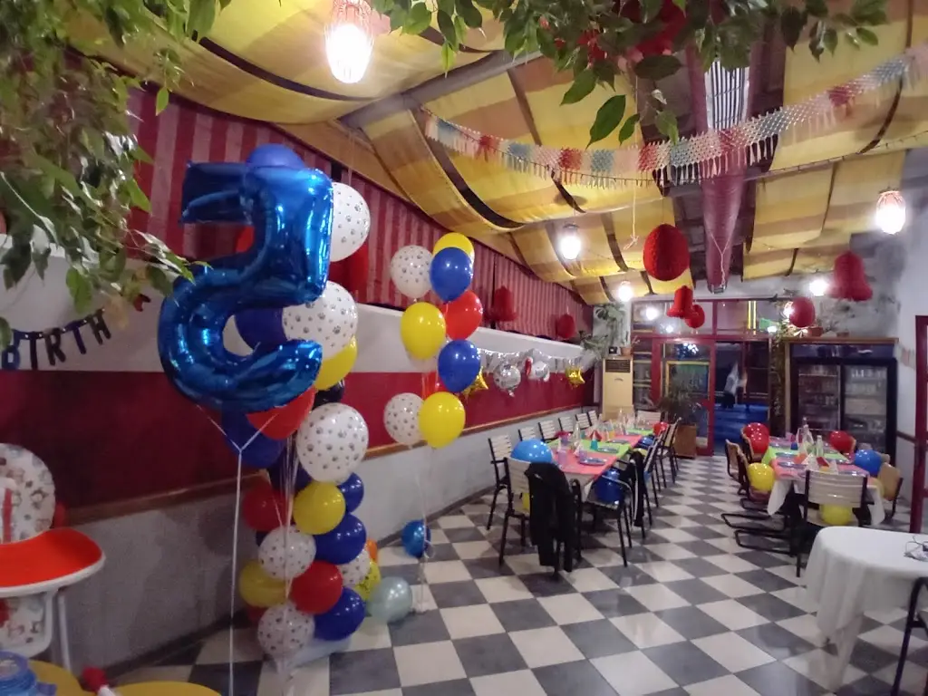 Πιτσαρία Παναγιώτης_Síndos_slider_image_3