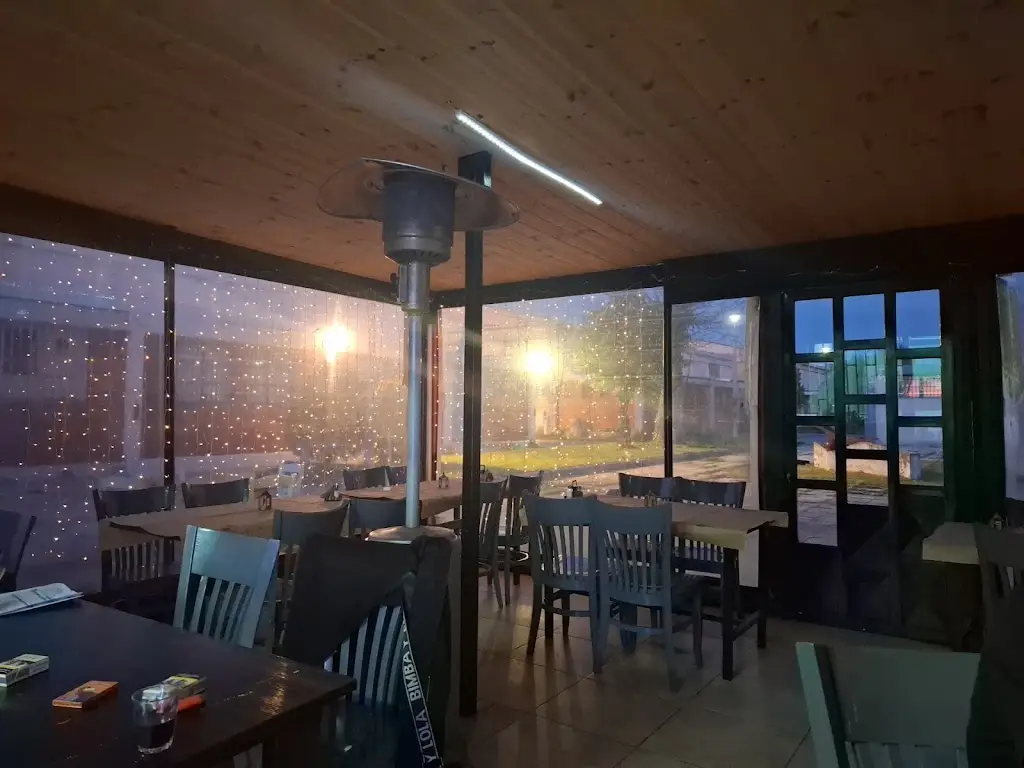 fotis zapris_Το μερακλίδικο_Síndos_review