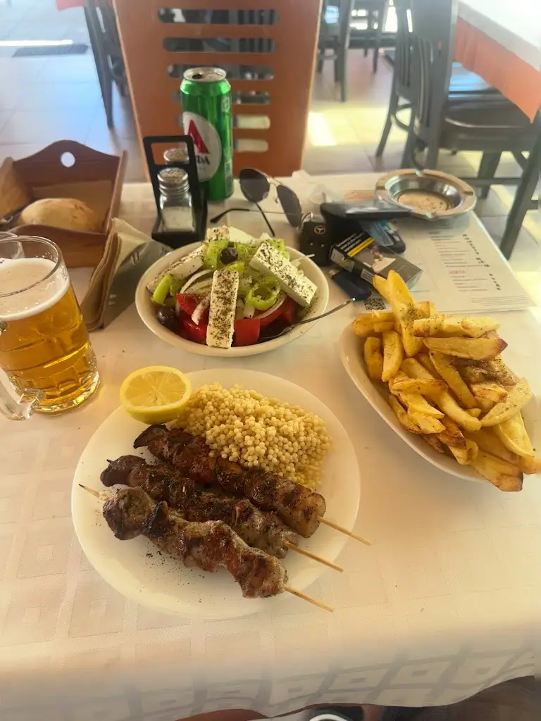 Το μερακλίδικο_Síndos_slider_image_2