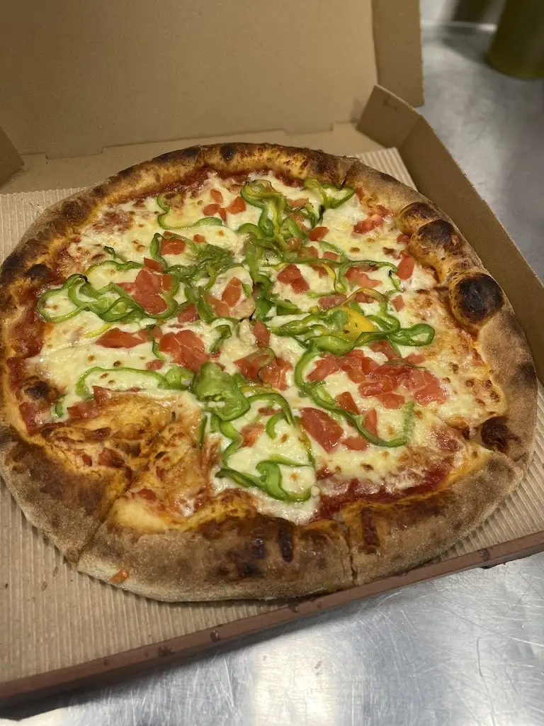 Pizza Family_Síndos_slider_image_1